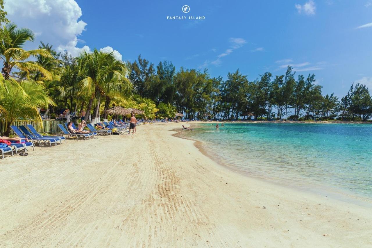 Fantasy Island Beach Resort And Marina First Bight Eksteriør billede